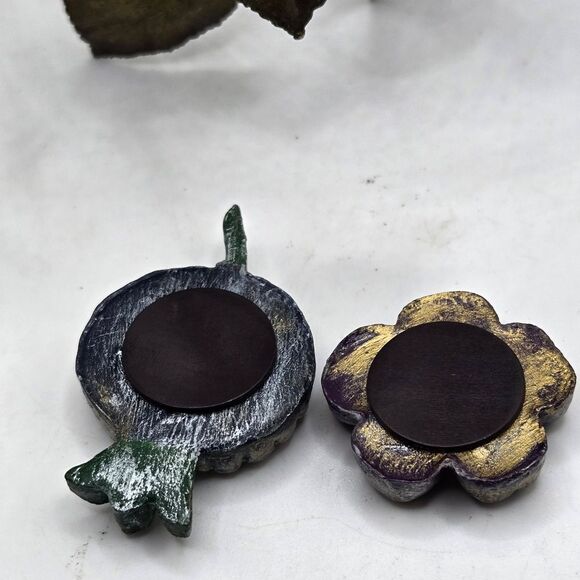 "5/$25" Set Of 2 Handmade Resin Colorful Flower Refridgerator Magnets - Picture 5 of 6